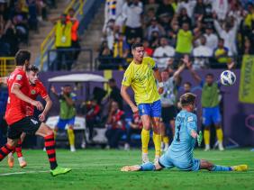 Đêm nay, Cristiano Ronaldo chạm cột mốc mới ở Cúp C1 châu Á?