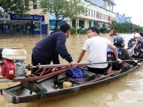 Mưa lũ làm 4 người thương vong và 2 người mất tích