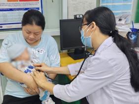 TPHCM chi trả hàng tỉ đồng phụ cấp ưu đãi nghề cho nhân viên ngành Y tế
