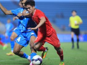 Đội tuyển Việt Nam: Ai đang ngóng thầy Kim, chờ chuyến tàu cuối đến AFF Cup?