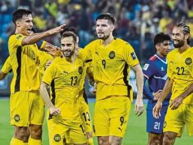 Lãnh đạo AFC lên tiếng về án phạt dành cho bóng đá Malaysia