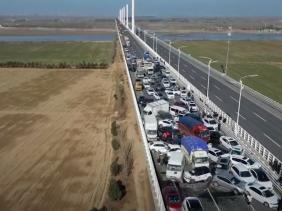 200 ôtô đâm nhau trên cầu ở Trung Quốc: 1 người thiệt mạng