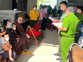 Nhiều người ở Tịnh thất Bồng Lai chống đối khi công an lấy mẫu ADN
