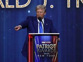 Ông Donald Trump xác nhận sẽ trục xuất tất cả người nhập cư trái phép