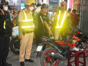 CSGT tuần tra, bắt đối tượng đang trên đường đi tiêu thụ ma túy