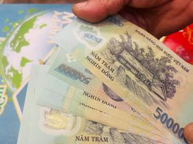 Thưởng Tết Quý Mão cao nhất bao nhiêu tiền?