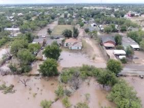 Thảm họa lũ lụt Texas: Cả gia đình 6 người bị cuốn trôi