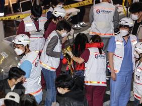 ụ giẫm đạp ở Seoul: Hàn Quốc tổ chức lễ tưởng niệm các nạn nhân