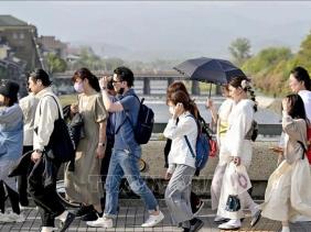 Nhật đối mặt với mùa hè 'cực nóng', hàng trăm người nhập viện do sốc nhiệt