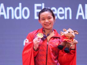 'Hot girl cử tạ' Việt Nam lập 3 kỷ lục SEA Games