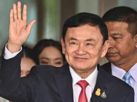 Cựu Thủ tướng Thái Lan Thaksin nhận án tù 8 năm