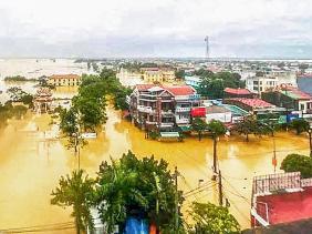 Lũ trên sông Nhật Lệ, Quảng Bình vượt mức lịch sử năm 1983, miền Trung mưa lớn tới 30-10
