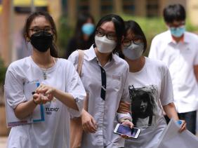 Giáo sư đại học lo ngại khi điểm chuẩn đại học sát ngưỡng tuyệt đối