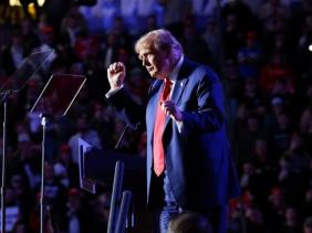 Ông Trump lại gây sốc, nói người nhập cư 'đầu độc dòng máu' nước Mỹ