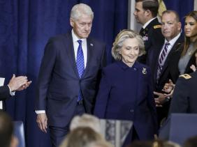 Vợ chồng cựu Tổng thống Clinton bị triệu tập lấy lời khai vụ Jeffrey Epstein