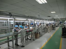 Lùi tăng lương tối thiểu vùng: Lại tranh cãi, bên nào cũng có lý của mình