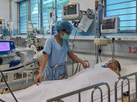 Sốt xuất huyết nặng phải lọc máu, hai bệnh nhân "gánh" viện phí 1 tỷ đồng