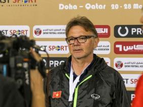 HLV Troussier bất ngờ về tỷ số thua 0-3, chỉ rõ từng sai lầm của U.23 Việt Nam