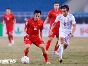 Tuyển Việt Nam vắng Quang Hải, HLV Troussier cần Văn Quyết
