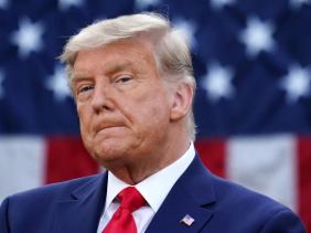 CNN: Công bố hình ảnh ông Trump xả tài liệu của Nhà Trắng vào bồn cầu