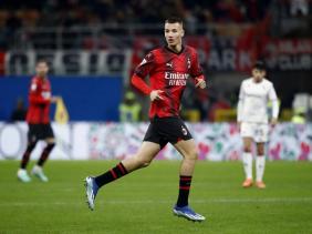 Cầu thủ 15 tuổi của AC Milan đi vào lịch sử Serie A