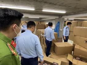 Phát hiện hầm dưới lòng đất cất giấu gần 2.000 hộp cà phê nghi chứa chất cấm