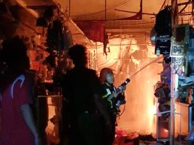 An Giang: Cháy lớn tại trung tâm thương mại, hơn 40 ki ốt bị thiêu rụi