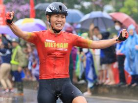 Nguyễn Thị Thật giành cú đúp HC vàng trong mưa