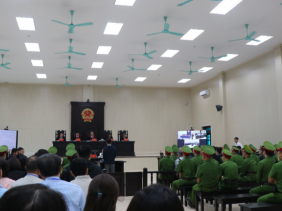 Cựu Giám đốc Sở Y tế Bắc Ninh bật khóc tại tòa: “Nhận 500 triệu nhưng không nghĩ là tiền dự án”