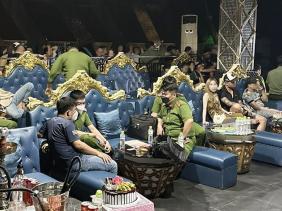 Đột kích bất ngờ, phát hiện nhiều khách dương tính ma túy trong quán bar ở Bình Dương