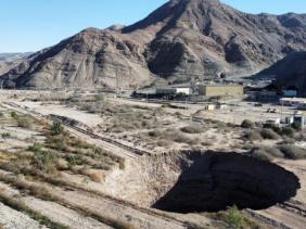 Chile cảnh báo khu vực xung quanh “hố tử thần” khổng lồ có nguy cơ cao tiếp tục sụt lún
