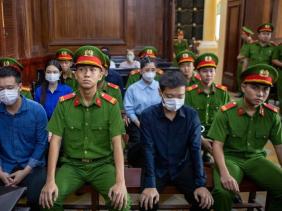 Hoa hậu Thùy Tiên, Hằng Du Mục, Quang Linh Vlogs bị tuyên án 2 năm tù