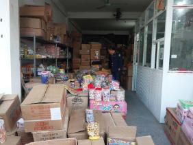 Hà Nội: Liên tiếp phát hiện các vụ việc kinh doanh thực phẩm nghi nhập lậu