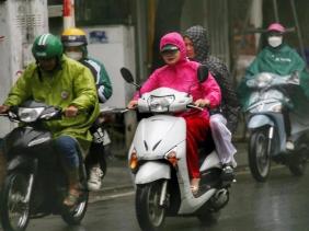 Miền Trung và khu vực phía Đông-Nam Tây Nguyên có mưa vừa, mưa rất to