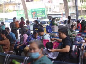 Nắng nóng, hàng nghìn trẻ nhỏ tại TP.HCM phải vào viện mỗi ngày