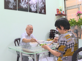 Người già sống riêng – xu hướng tất yếu của xã hội