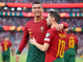 Cristiano Ronaldo tiếp tục lập kỷ lục “vô tiền khoáng hậu”