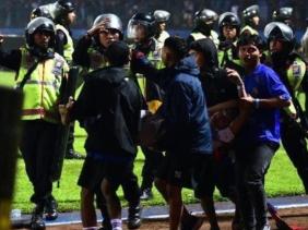 Số người chết trong vụ bạo loạn sân cỏ ở Indonesia tăng lên 174
