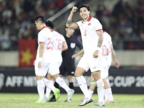 AFF Cup 2022: Chờ Văn Hậu mang 'cơn lốc' trở lại đường biên