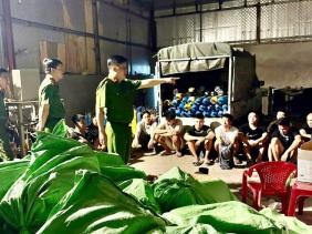 Triệt phá đường dây mua bán "khí cười" do Đào Huy Linh làm chủ