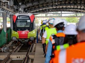 Vận hành thử đoạn trên cao là bước cuối cùng trong 8 bước thử nghiệm và căn chỉnh hệ thống trước khi đưa dự án tuyến đường sắt đô thị đoạn Nhổn - ga Hà Nội vào vận hành thương mại Với công tác chứng nhận an toàn hệ thống, tư vấn kiểm tra, chứng nhận an toàn hệ thống đang phối hợp cùng các nhà thầu, Tư vấn Systra để thực hiện theo đúng kế hoạch. Báo cáo đánh giá an toàn hệ thống đủ điều kiện đưa vào vận hành thương mại sẽ được phát hành sau khi kết thúc giai đoạn vận hành thử, dự kiến sẽ hoàn thành vào ngày