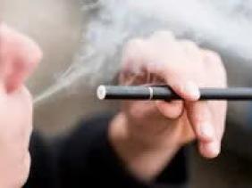Cho hút thuốc lá điện tử tại chỗ có thể bị phạt tới 10 triệu đồng