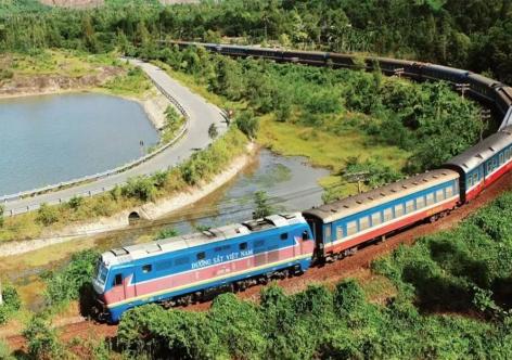 Đường sắt Việt Nam tiếp tục giảm giá vé tàu khách từ 23/4