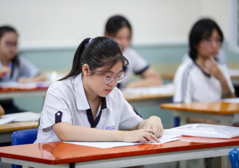 Kỳ thi tốt nghiệp THPT năm 2026: Thí sinh có được viết 2 màu mực trong bài thi?
