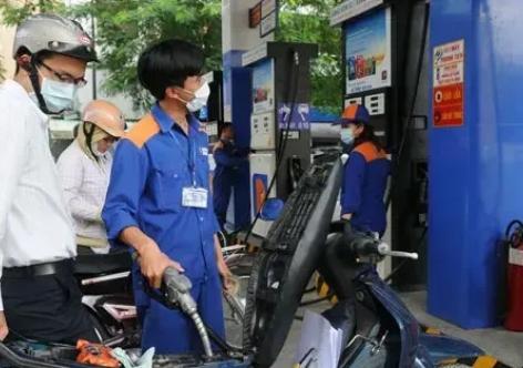Giá dầu diesel giảm gần 2.000 đồng/lít