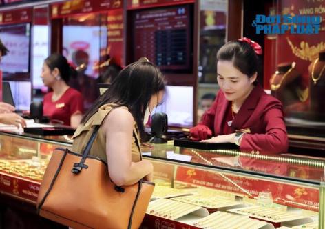 Ông Vũ Minh Châu bị khởi tố, bắt tạm giam: Bảo Tín Minh Châu đang kinh doanh như thế nào?