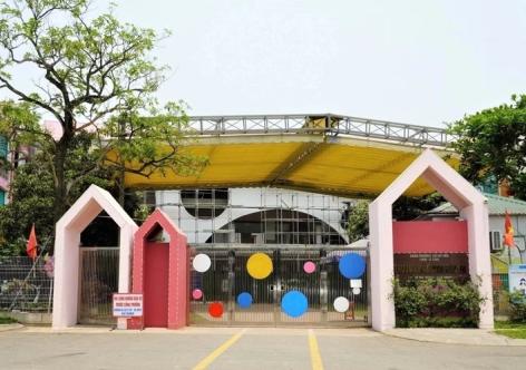 Tạm đình chỉ công tác nữ giáo viên nghi "tác động" vào đầu bé trai 5 tuổi