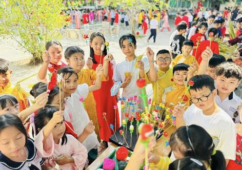 Hết nghỉ tết: Học sinh nào ngày mai đi học, ở đâu nghỉ tới tháng 3?