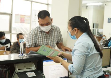 Con ốm, bố hay mẹ được nghỉ hưởng BHXH? Nhiều người vẫn hiểu sai điều này