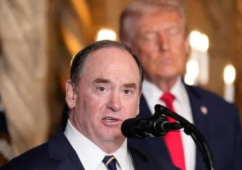 Mỹ bất ngờ sa thải Bộ trưởng Hải quân